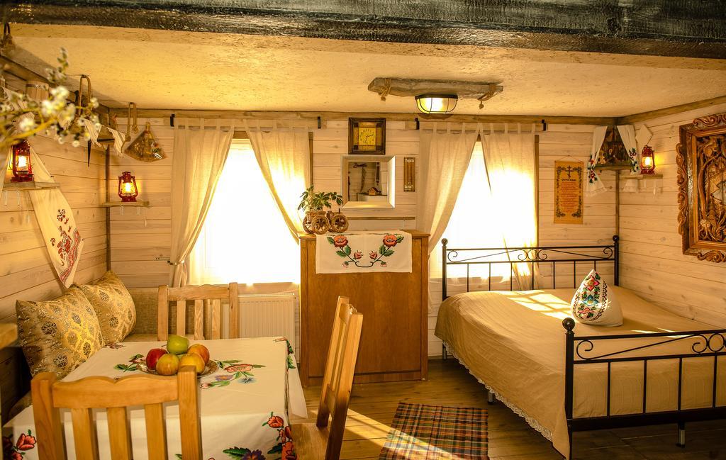 Usadba Belovezhskoye Pomestye Hotel Kamenyuky ภายนอก รูปภาพ