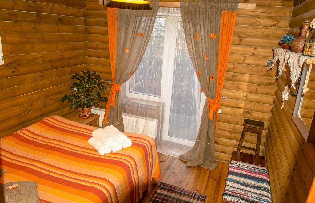 Usadba Belovezhskoye Pomestye Hotel Kamenyuky ภายนอก รูปภาพ